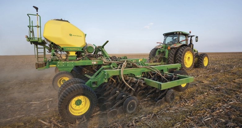 A John Deere N500C air drill.